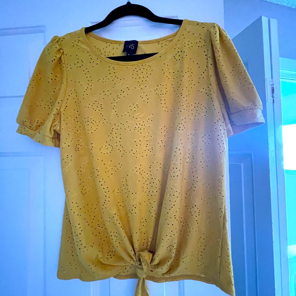 Mustard yellow eyelet tie front shirt - size m